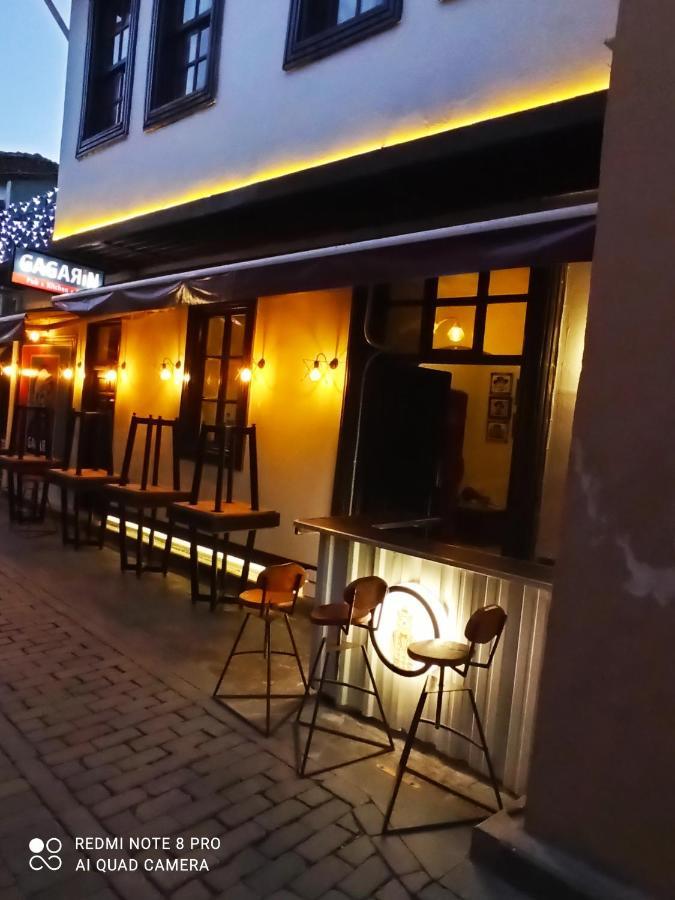 Gagarin pub&hotel Antalya Bagian luar foto