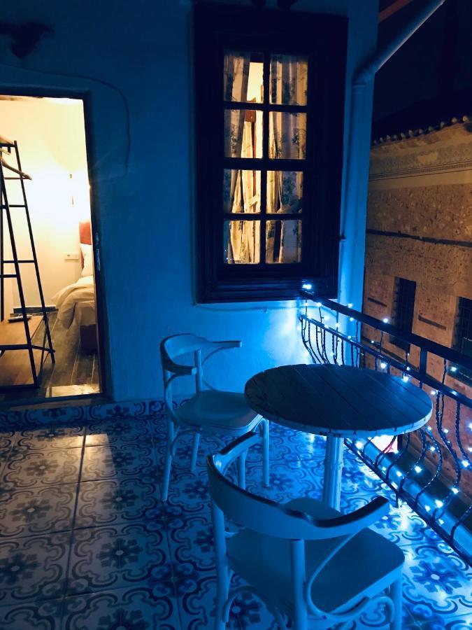 Gagarin pub&hotel Antalya Bagian luar foto